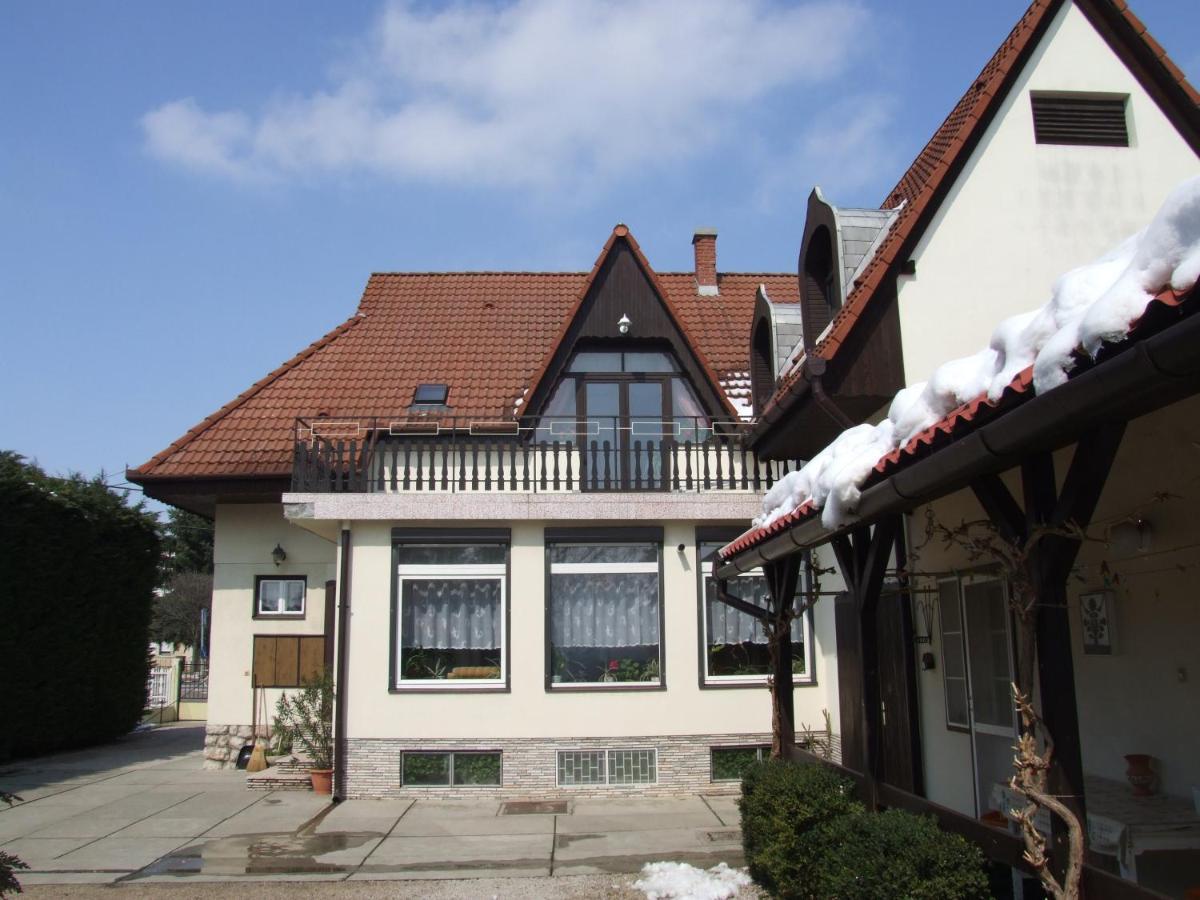 Hotel Revesz Vendeghaz Harkány Zewnętrze zdjęcie