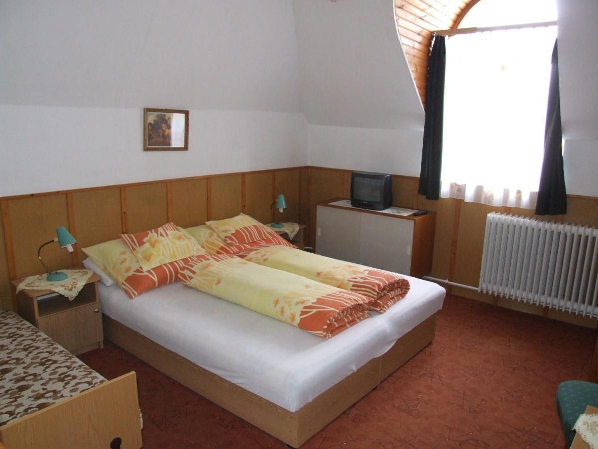 Hotel Revesz Vendeghaz Harkány Pokój zdjęcie