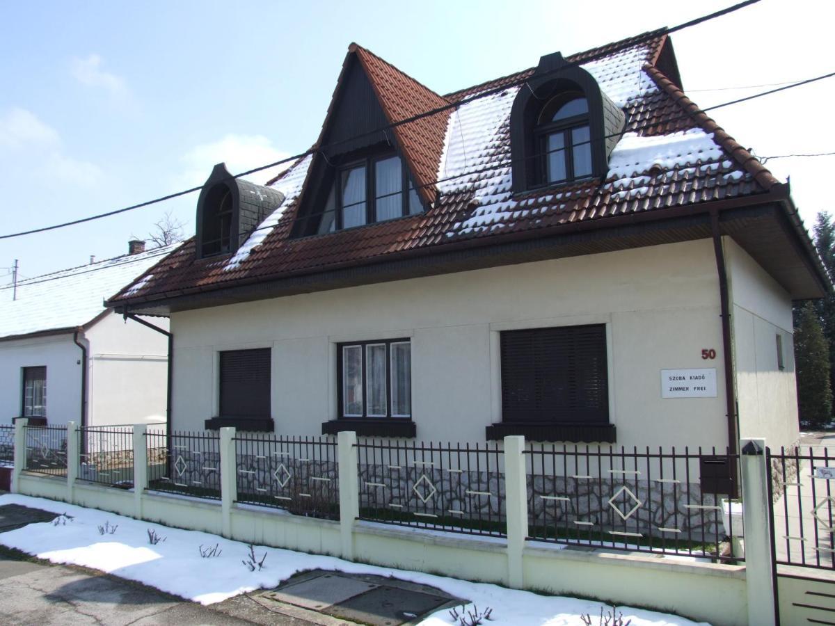 Hotel Revesz Vendeghaz Harkány Zewnętrze zdjęcie