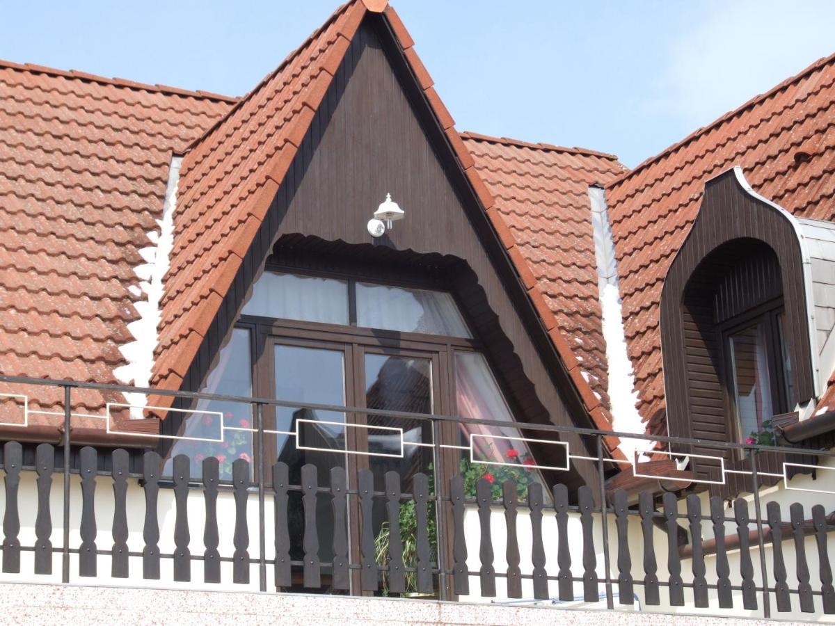 Hotel Revesz Vendeghaz Harkány Zewnętrze zdjęcie
