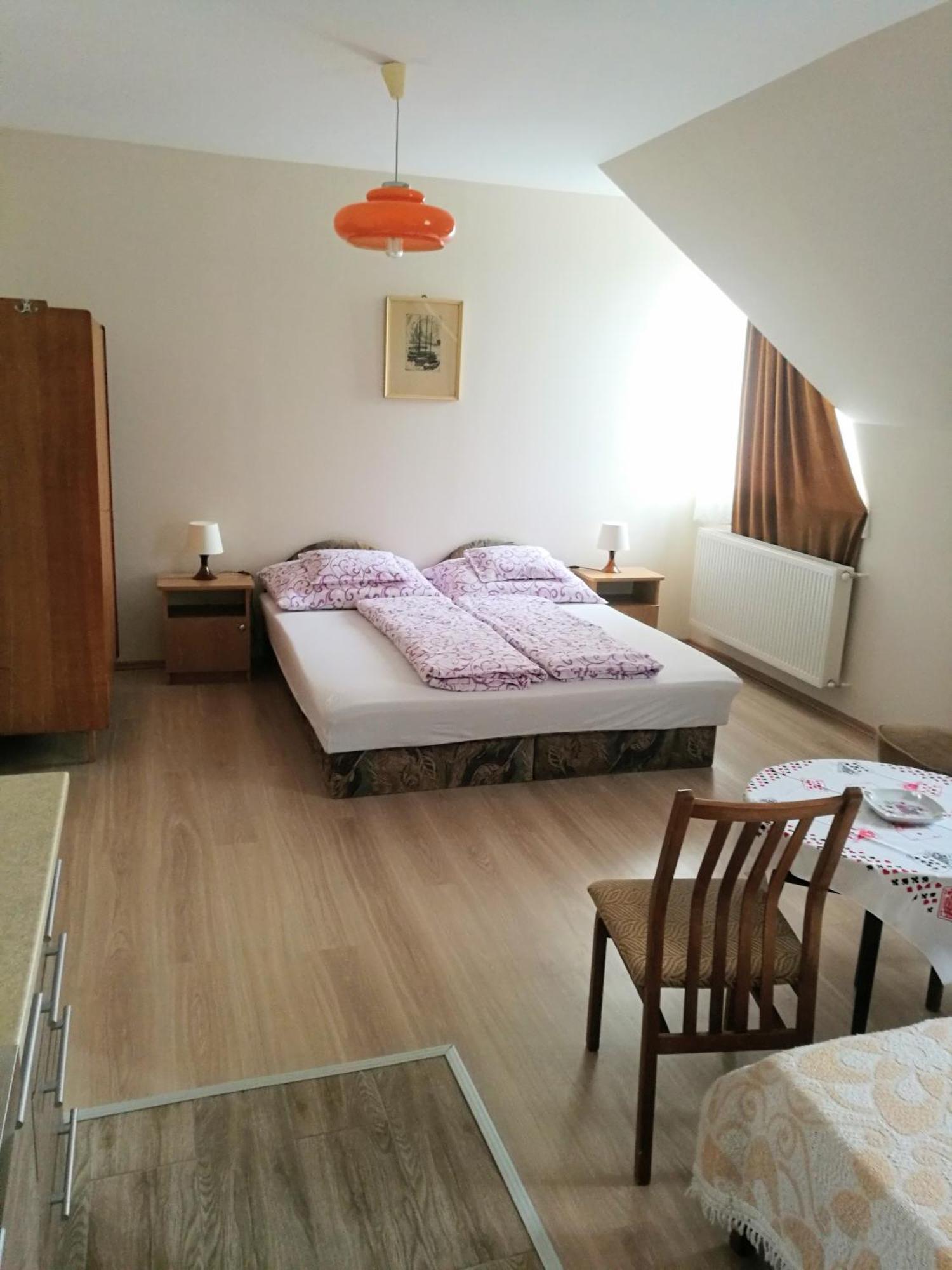Hotel Revesz Vendeghaz Harkány Zewnętrze zdjęcie