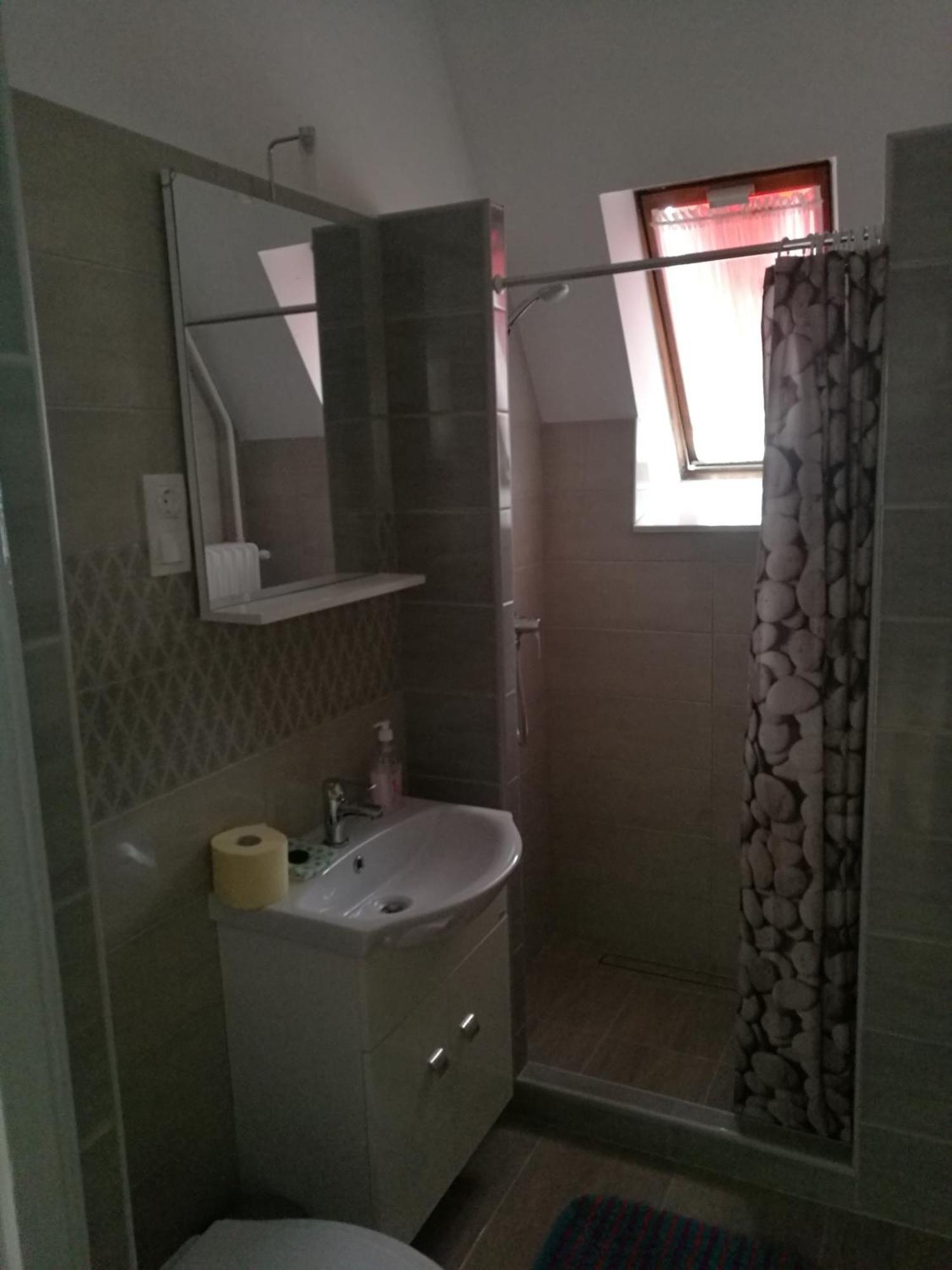 Hotel Revesz Vendeghaz Harkány Zewnętrze zdjęcie