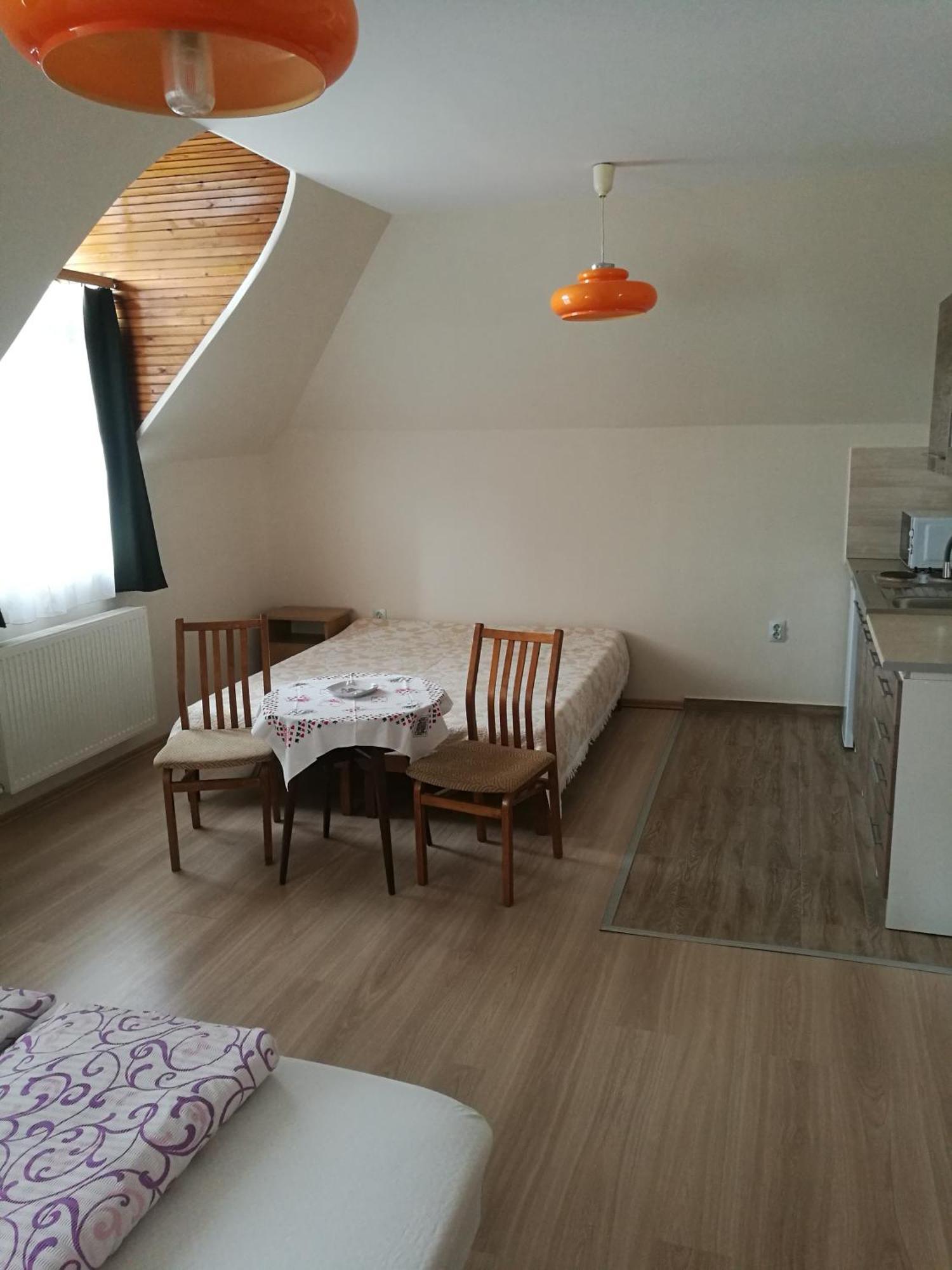 Hotel Revesz Vendeghaz Harkány Zewnętrze zdjęcie